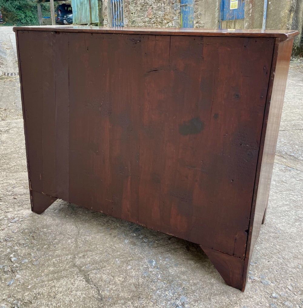 Georgian Mahogany Serpentine Chest of Drawers View XXIII