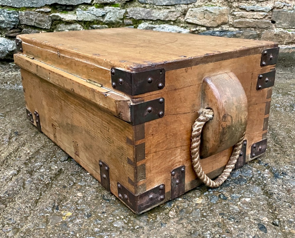 Antique 1914 Military Pine Chest View XVI
