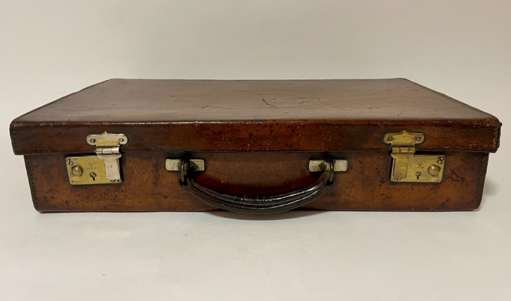 Antique Leather Case View II