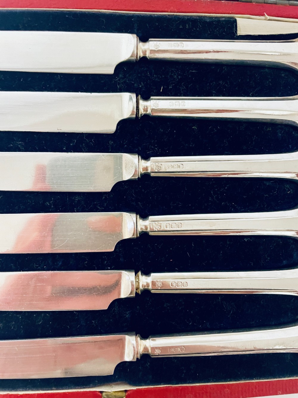 Set of 6 Antique Silver Handled Dessert Knives View V