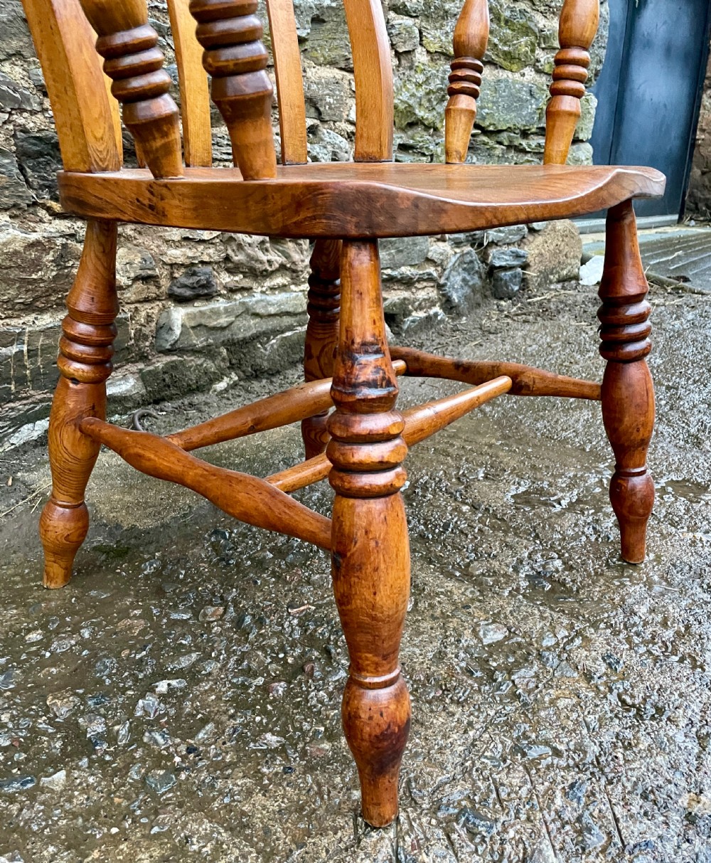 Victorian Elm Lathe Back Farmhouse Chair View XIII
