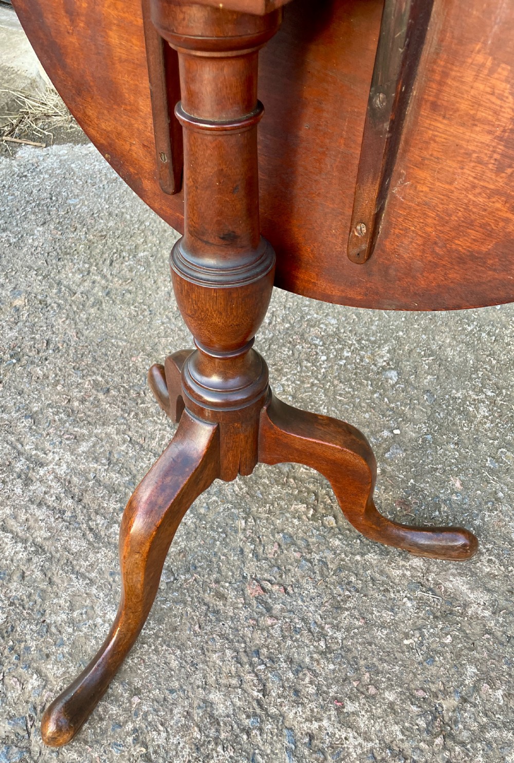 Georgian Mahogany Tilt Top Occasional Table View XVII