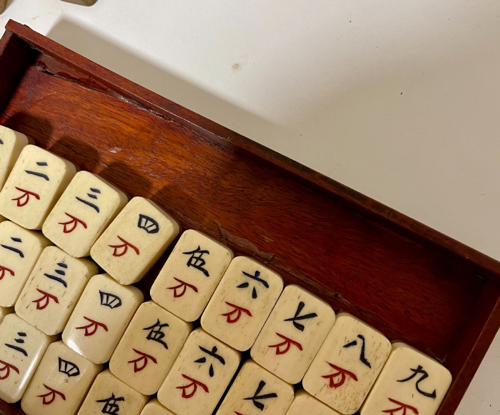Vintage Bone and Bamboo Mahjong Set View XVIII