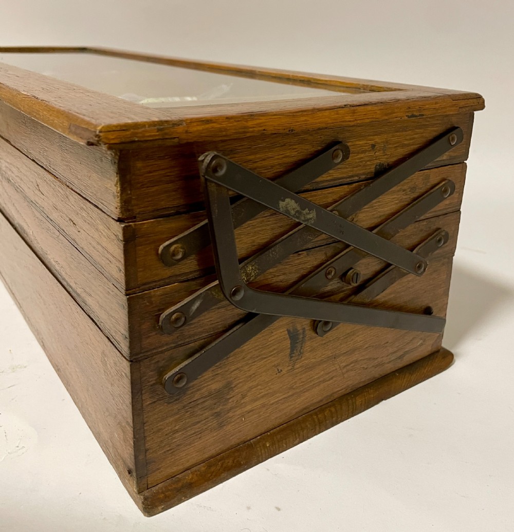 Clark's Anchor Cantilever Sewing Thread Box View XII