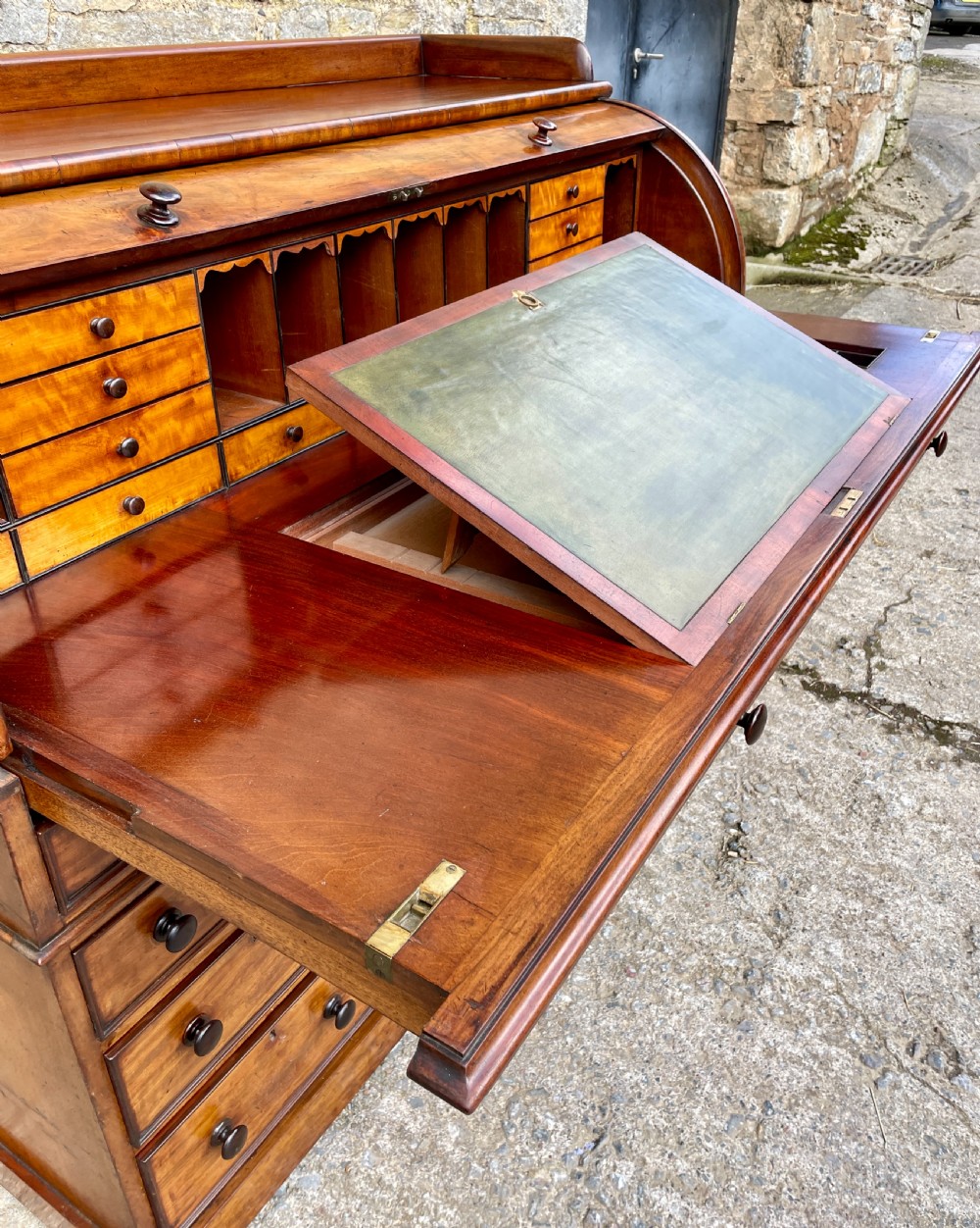 Victorian Mahogany Cylinder Roll Top Desk View VII