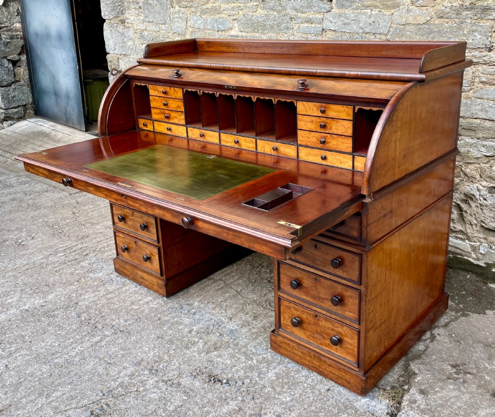 Victorian Mahogany Cylinder Roll Top Desk View VIII
