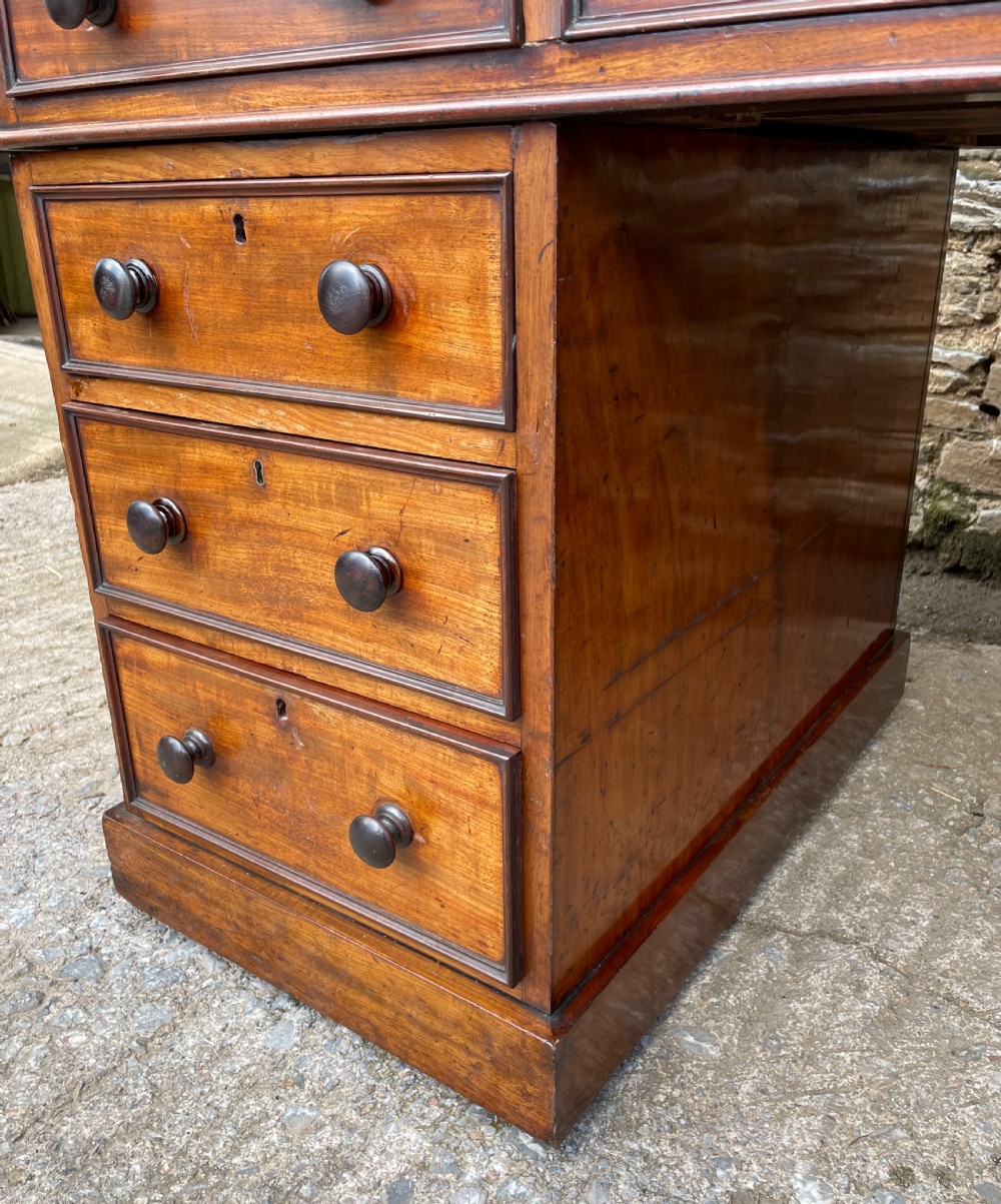 Victorian Mahogany Cylinder Roll Top Desk View XIII