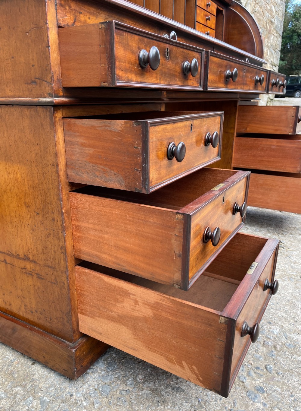 Victorian Mahogany Cylinder Roll Top Desk View XVII