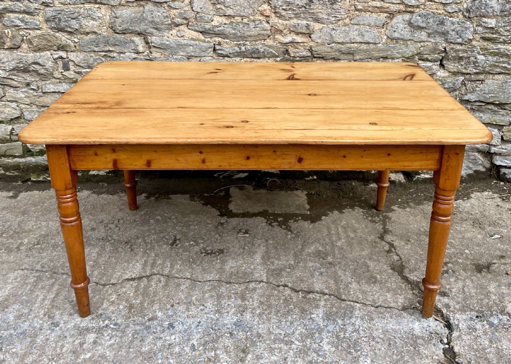 Large Victorian Pine Farmhouse Table