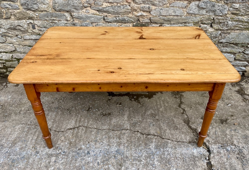 Large Victorian Pine Farmhouse Table View IV