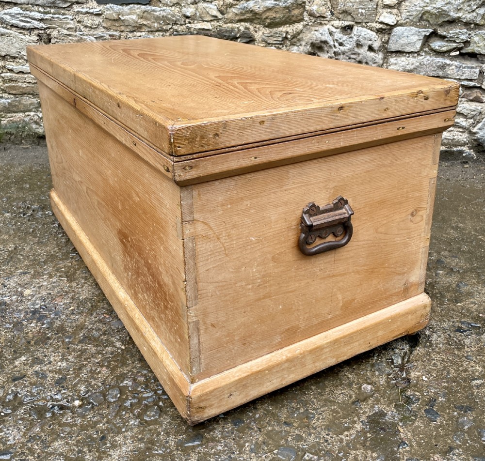 Victorian Pine Blanket Box View XIV