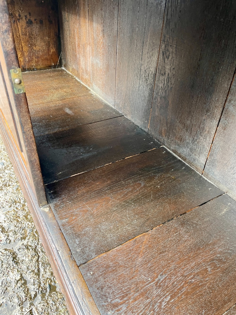 18th Century Georgian Oak Dresser Base View XXII