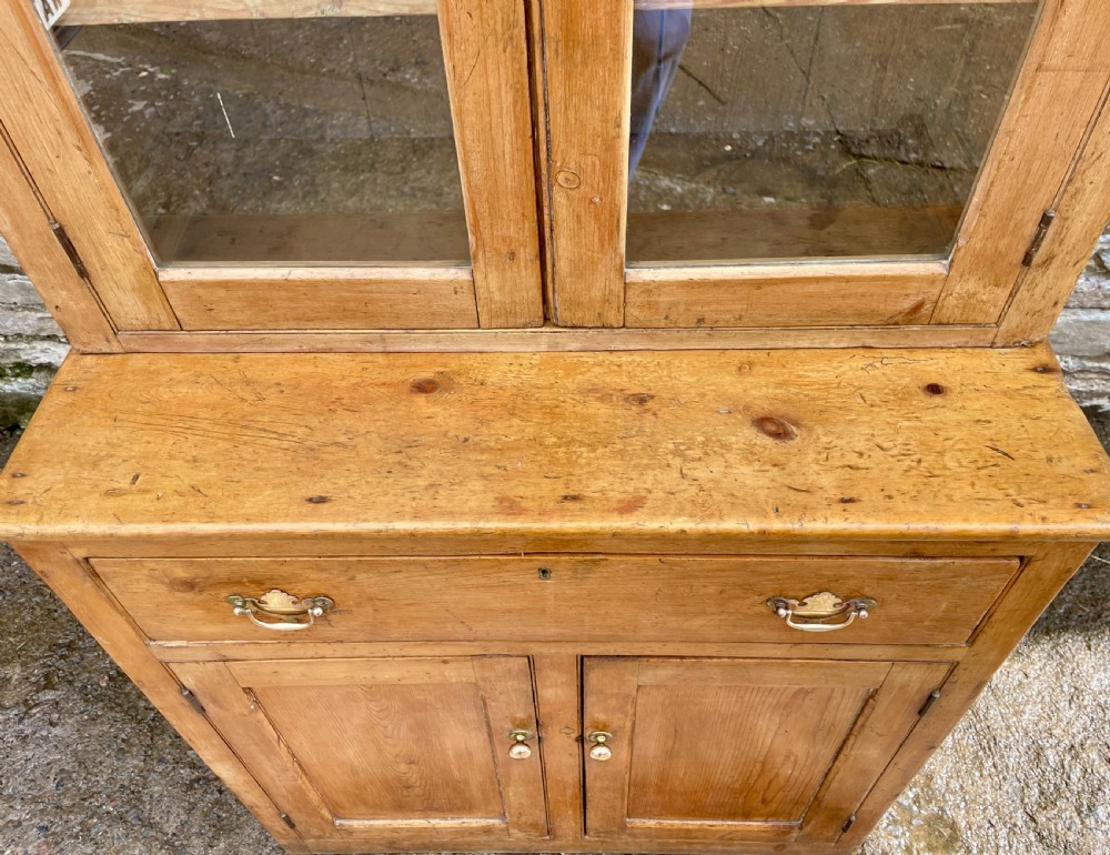 Small Antique Pine Dresser View VII
