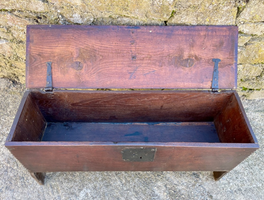 18th Century Planked Oak Coffer View IV
