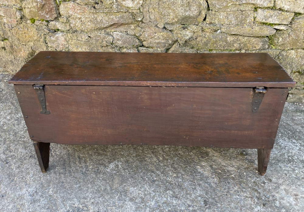 18th Century Planked Oak Coffer View XV