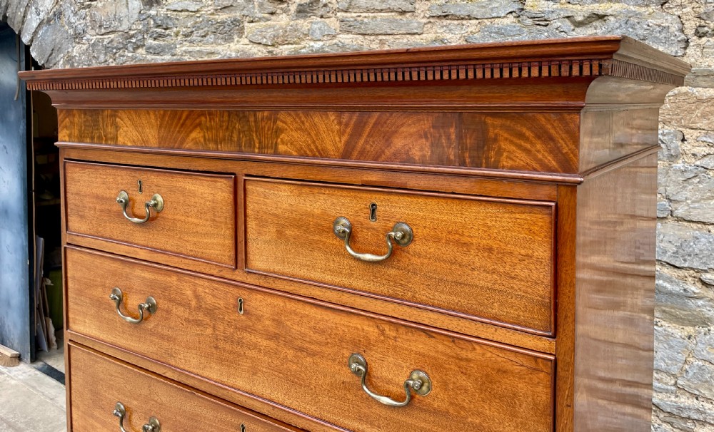 Georgian Mahogany Chest on Chest View X