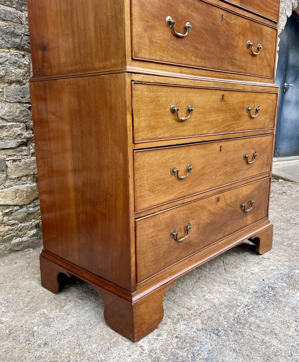 Georgian Mahogany Chest on Chest View XIII