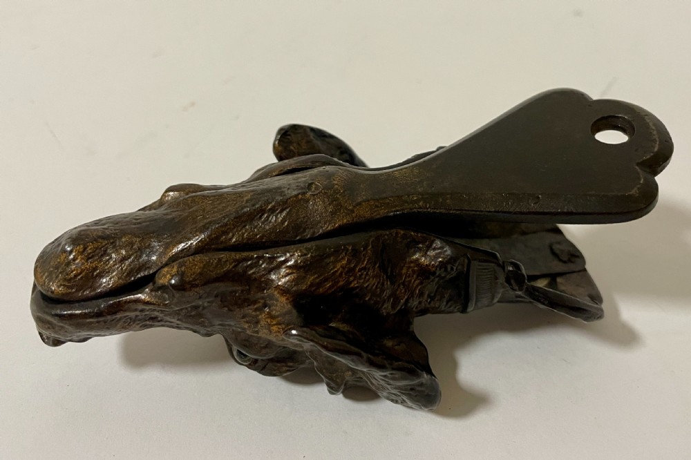 Antique Bronze Dog Letter Clip View XII