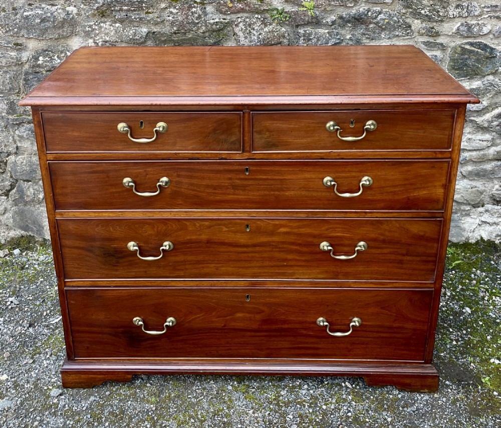 Georgian Mahogany Chest of Drawers