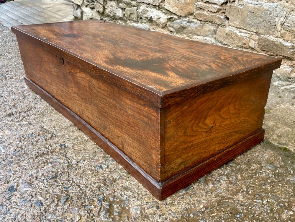 Georgian Elm Blanket Box View V