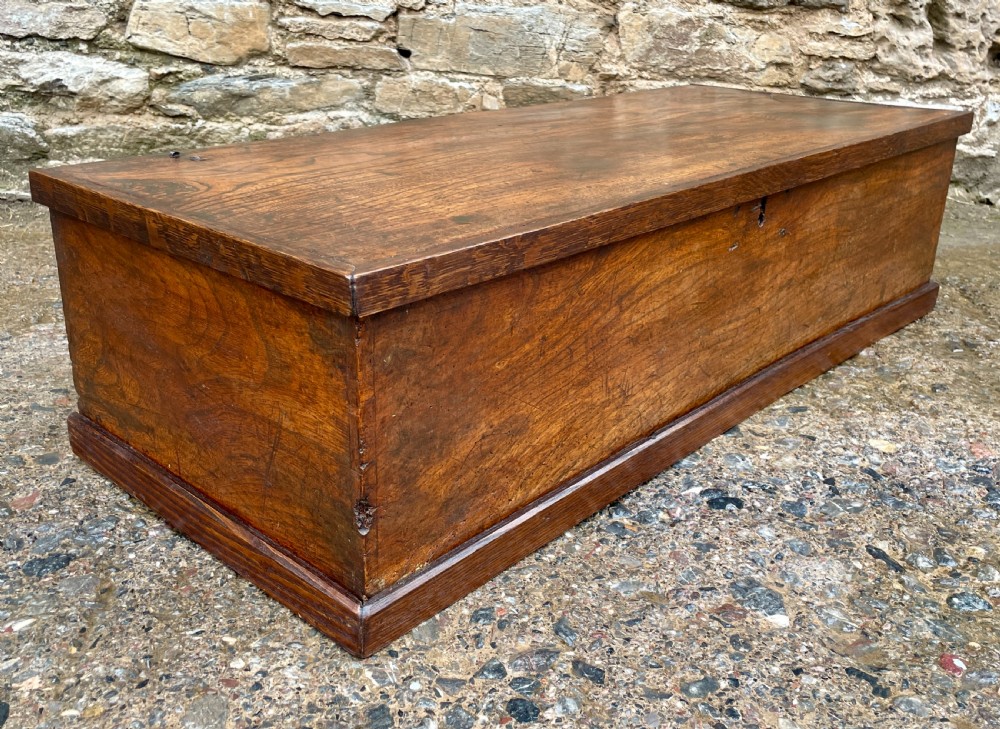 Georgian Elm Blanket Box View XIII