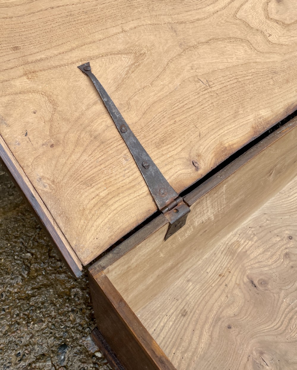 Georgian Elm Blanket Box View XVII