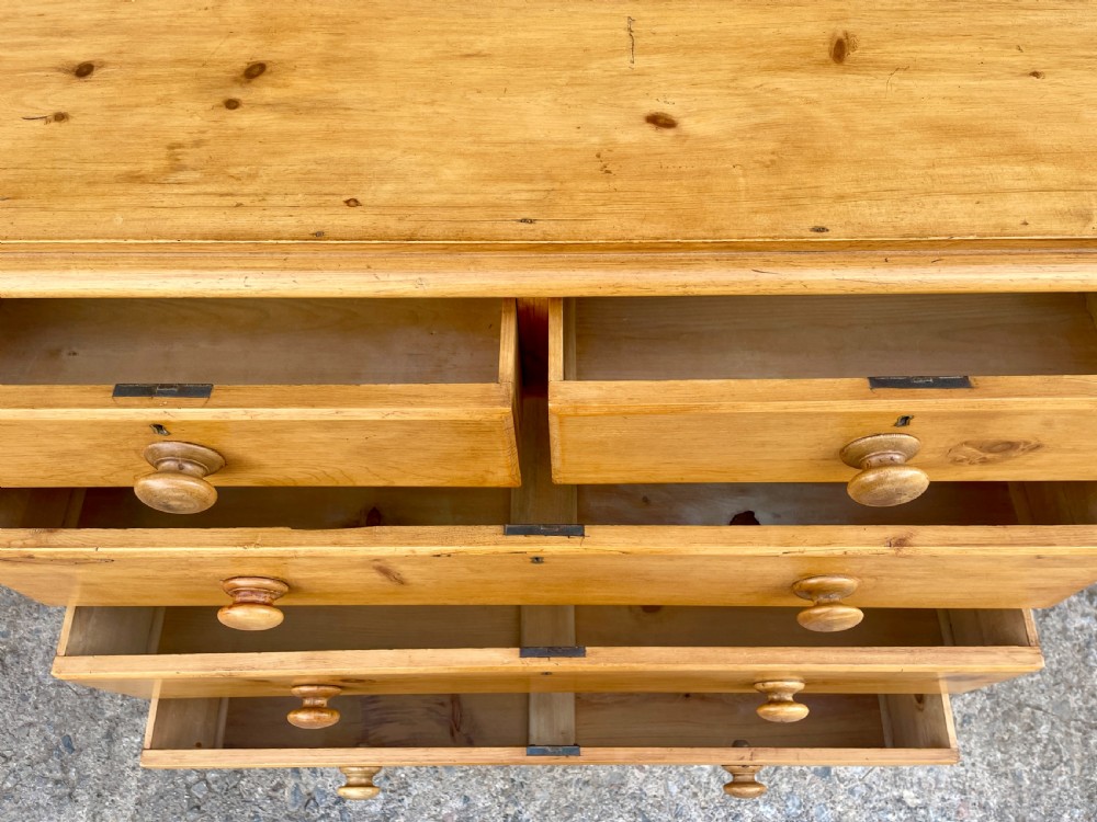 Large Victorian Pine Chest of Drawers View XIV