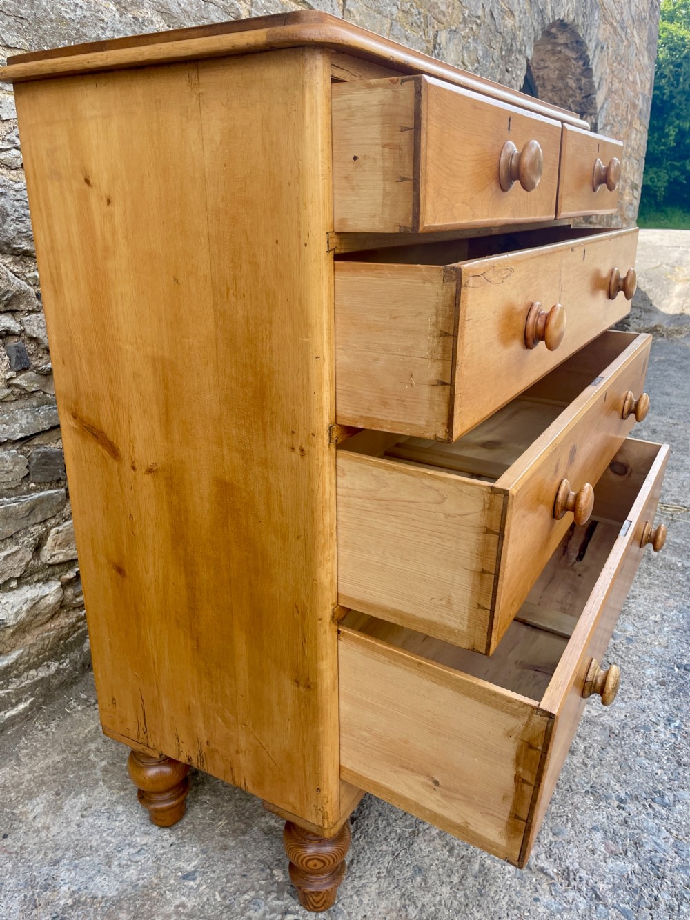Large Victorian Pine Chest of Drawers View XV
