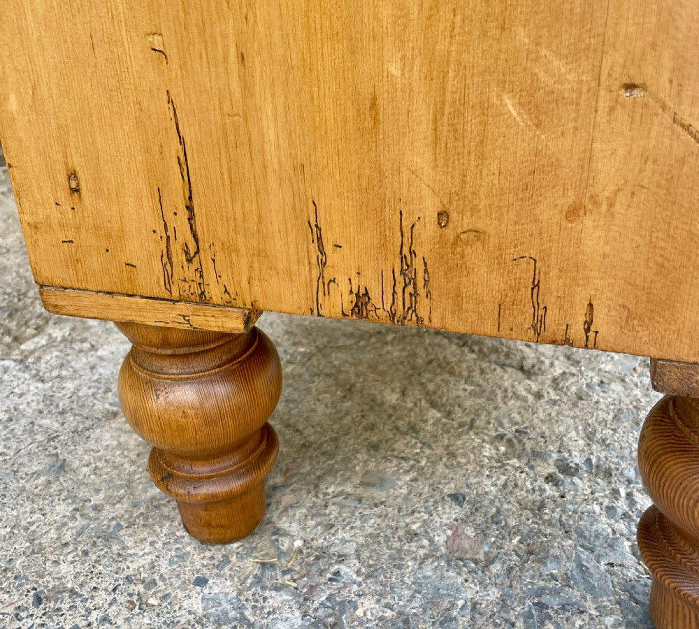 Large Victorian Pine Chest of Drawers View XVI