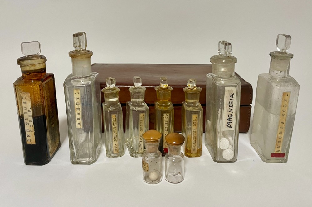Victorian Apothecary Set in Leather Box View IX