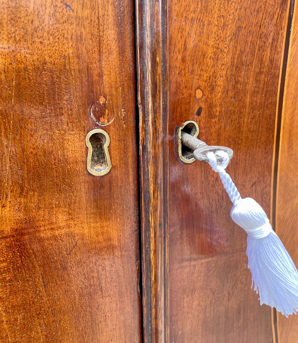 Georgian Mahogany Bow Fronted Wardrobe View X