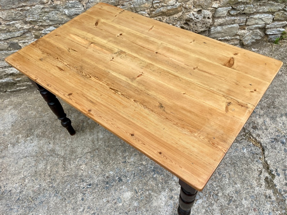 Antique Pine Farmhouse Table View X