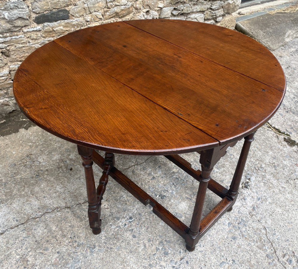 Small 18th Century Oak Gateleg Table View VIII