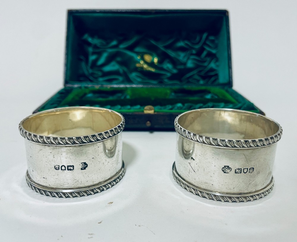 Pair of Victorian Silver Napkin Rings in Box View VII