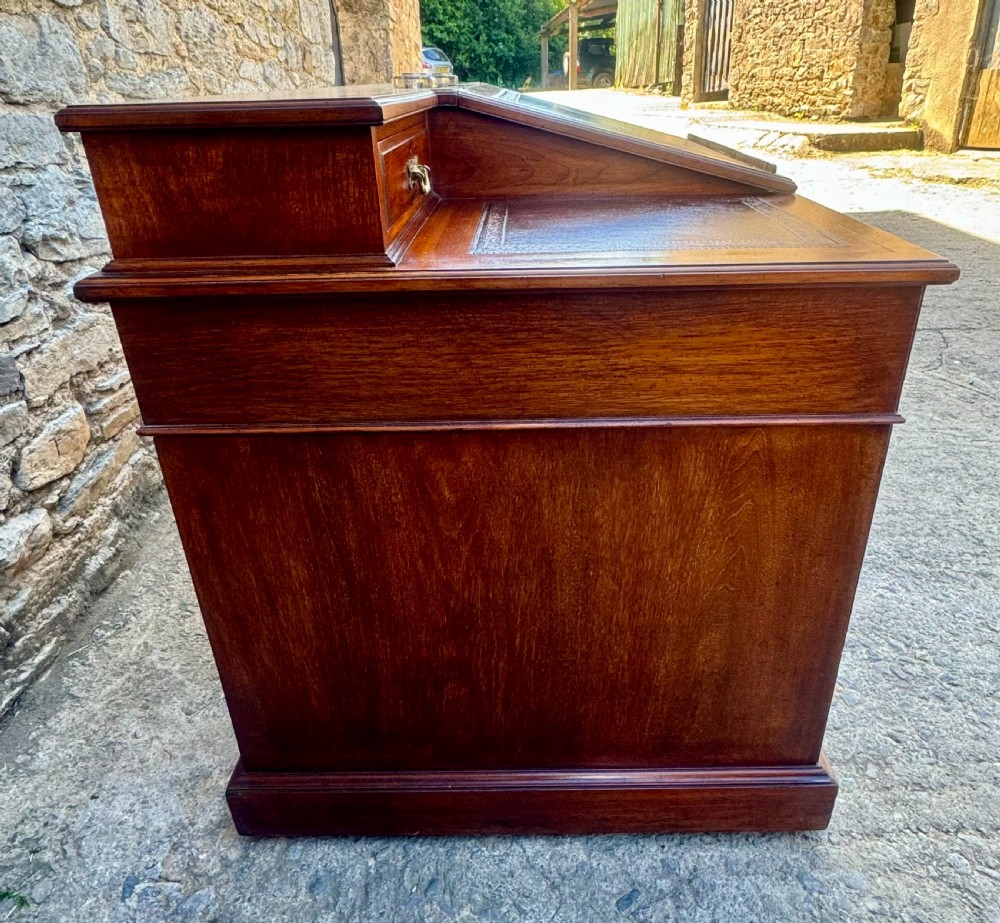 Large Edwardian Walnut Pedestal Desk View IV