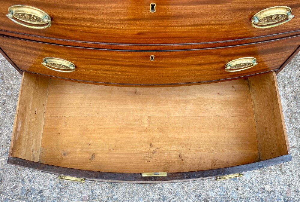 Small Georgian Mahogany and Ebony Bow Front Chest of Drawers View VII