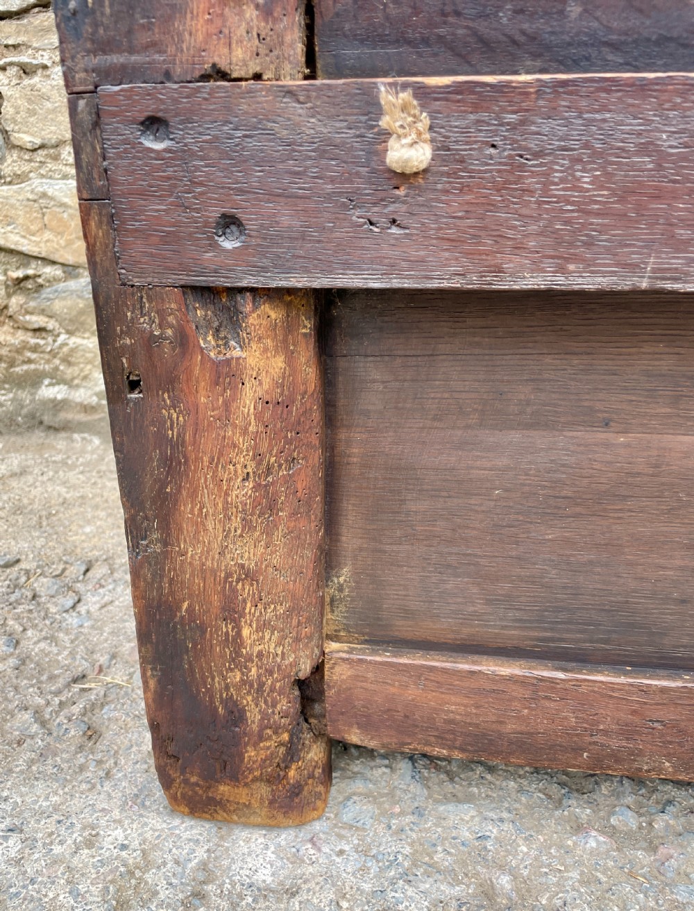 Early 18th Century Oak Settle View XIII