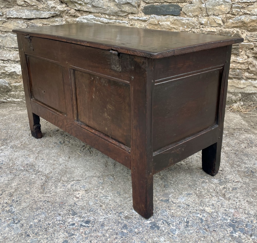Small 18th Century Oak Coffer View XXI