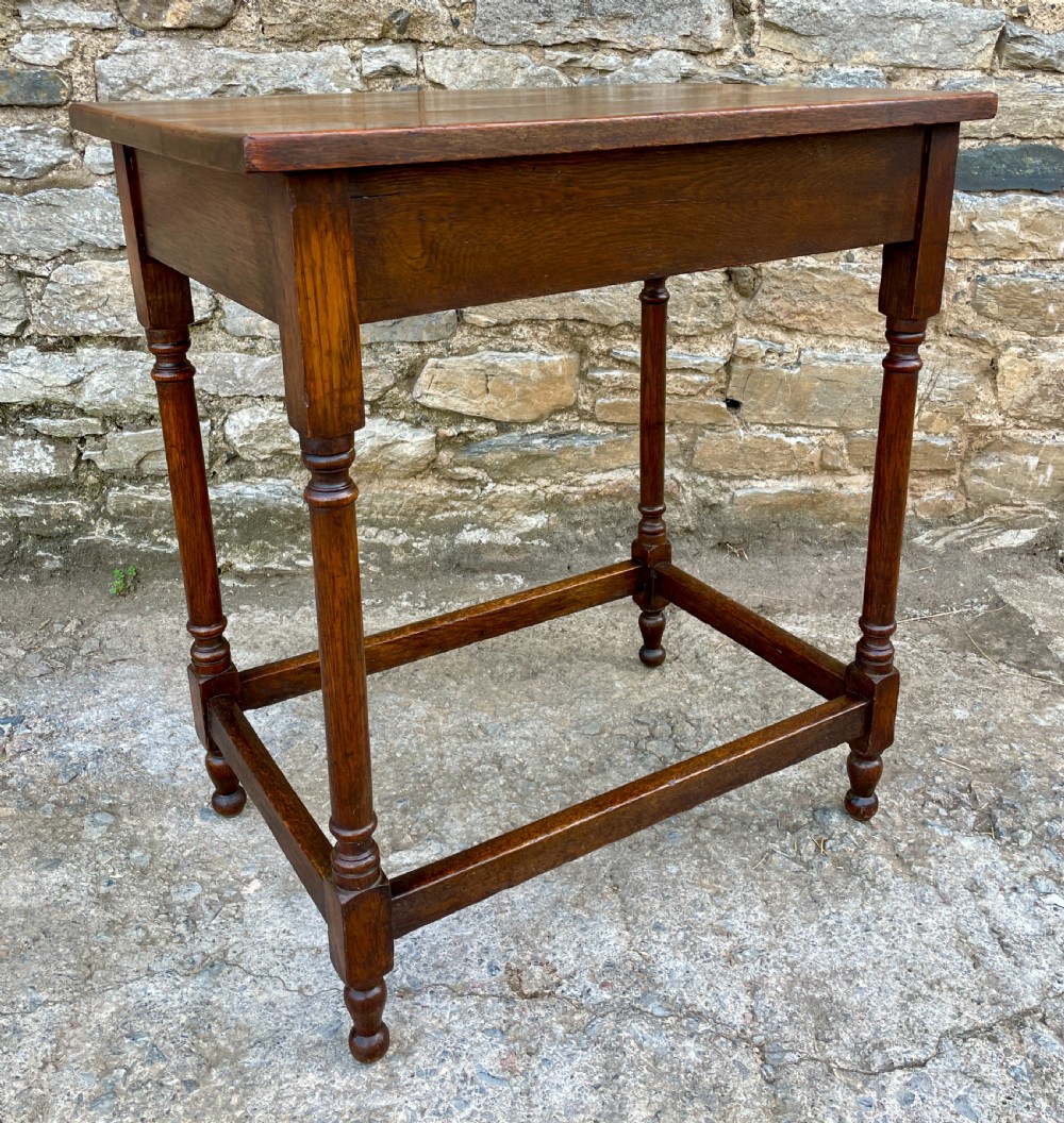 Small Oak Side Table View VII