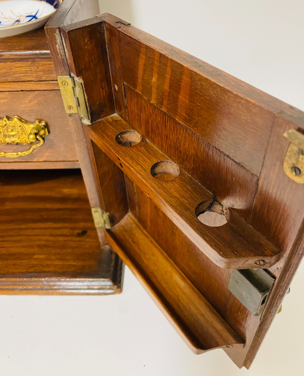 Edwardian Oak Smokers Cabinet with Imari Bowls View IV
