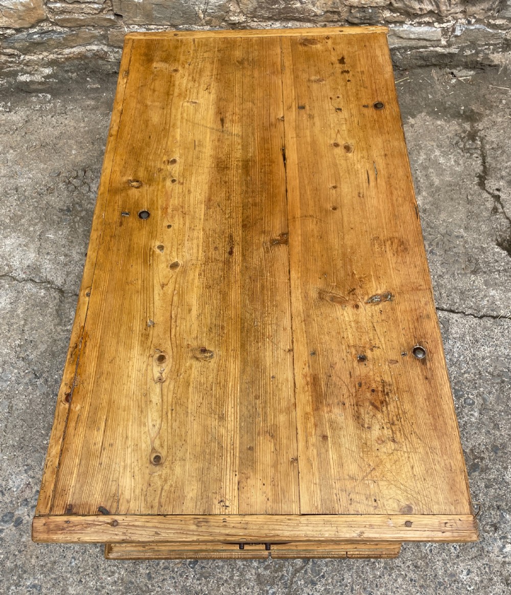 Large Antique Pine Box with Key View XI