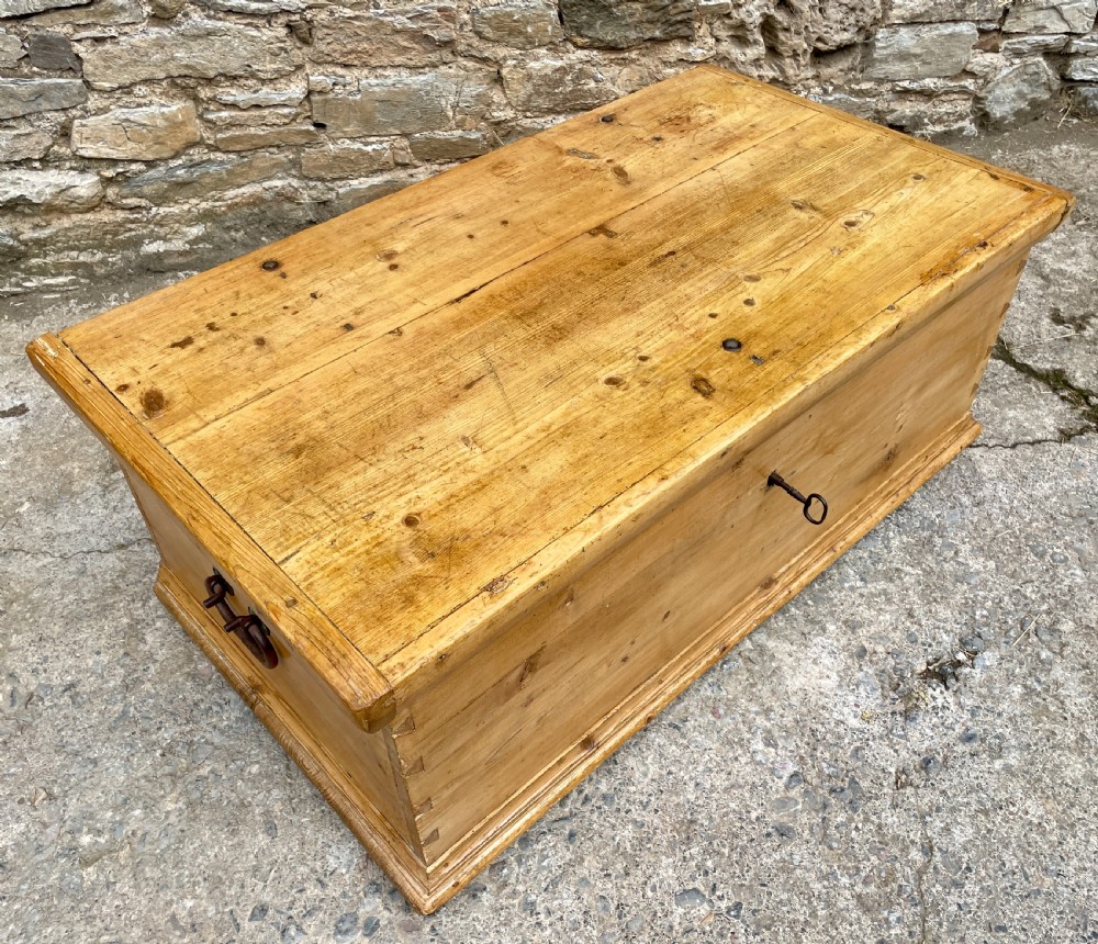 Large Antique Pine Box with Key View XV