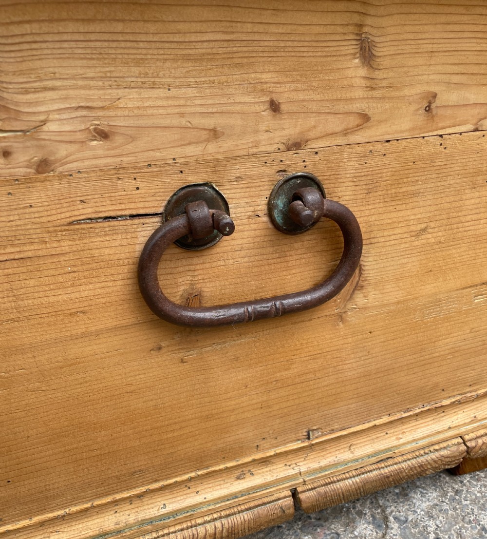 Large Antique Pine Box with Key View XXI