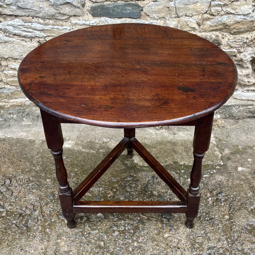 Georgian Oak Cricket Table with Drawer