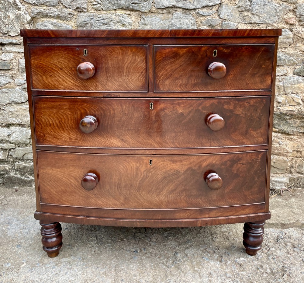 Small Victorian Mahogany Bow Front Chest of Drawers