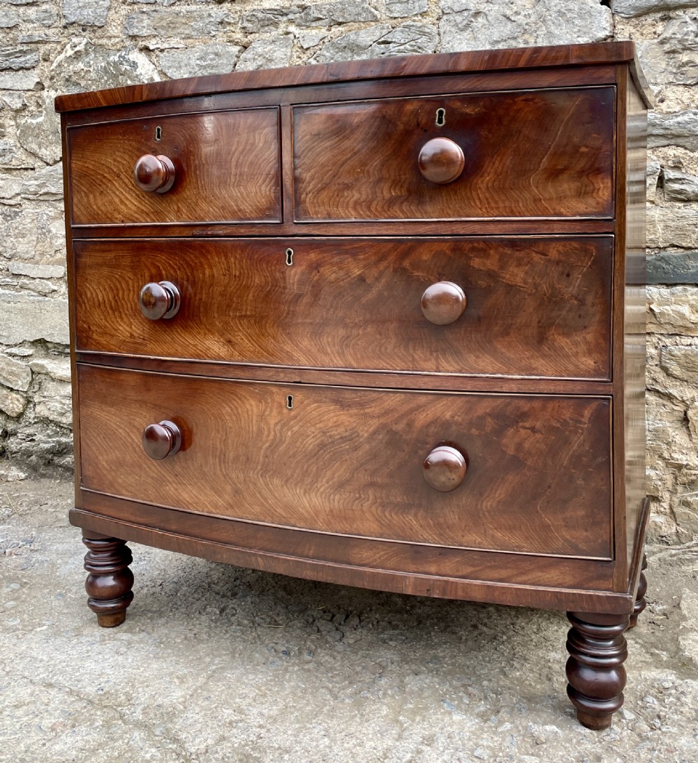 Small Victorian Mahogany Bow Front Chest of Drawers View XII