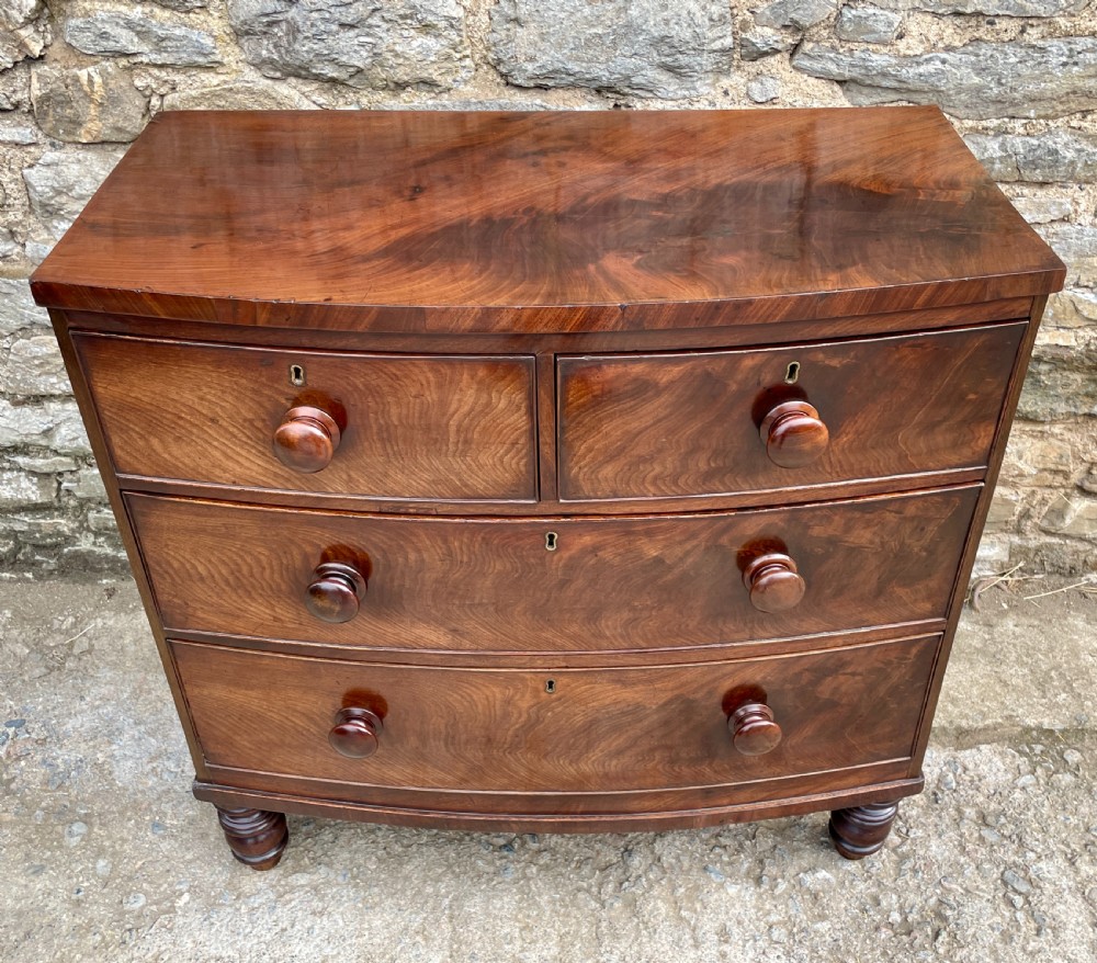 Small Victorian Mahogany Bow Front Chest of Drawers View XIII