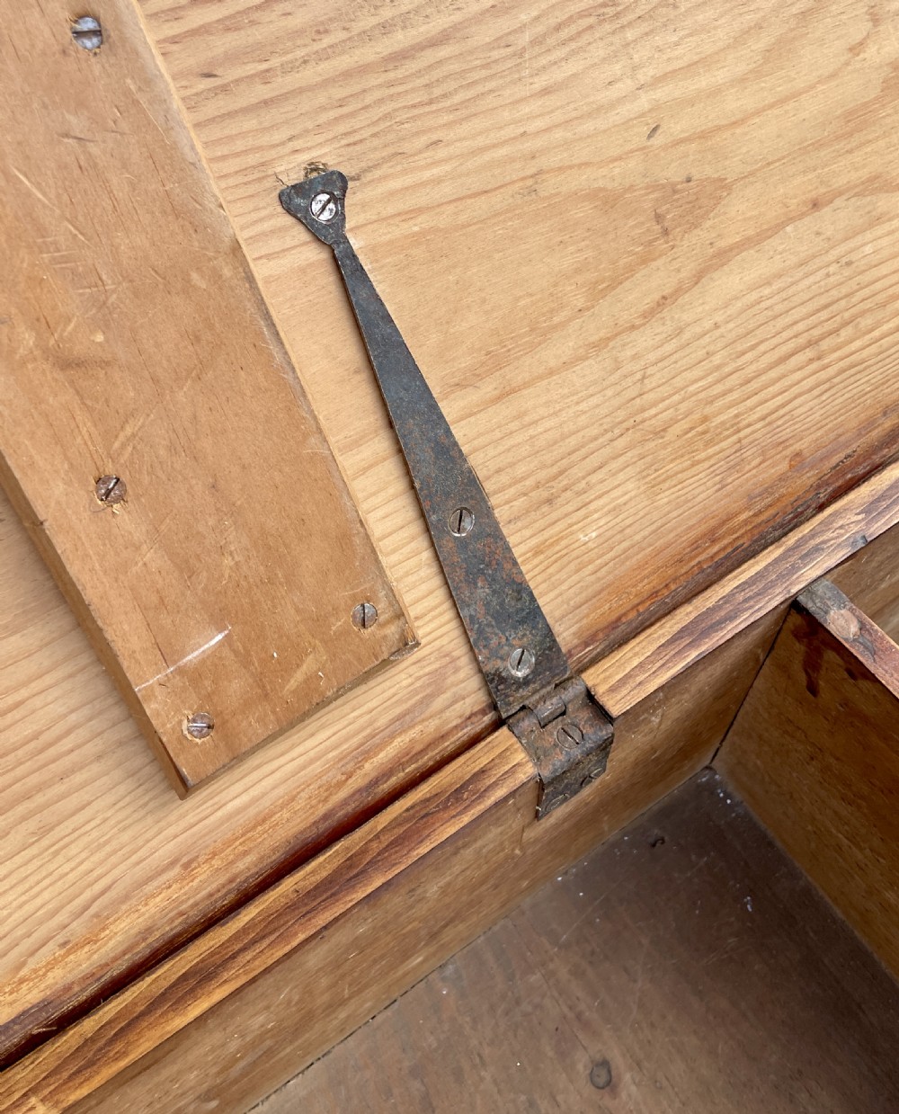 Antique Pine Blanket Box View XVI