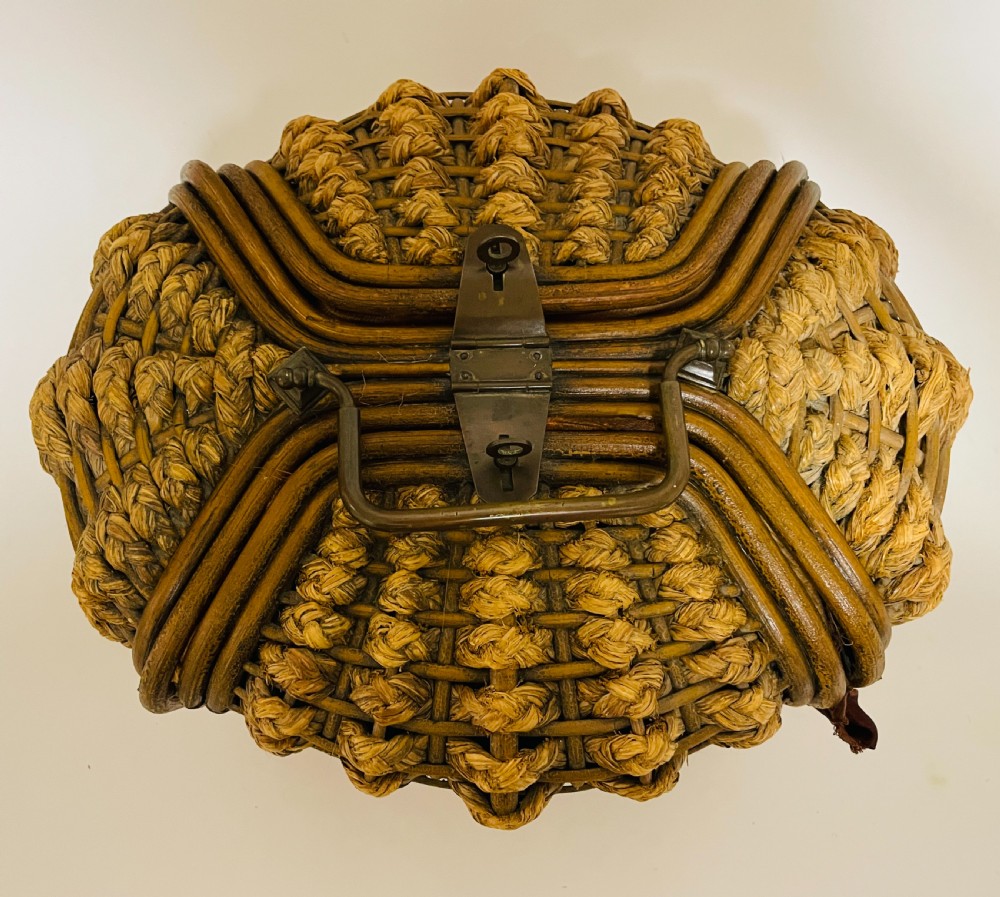Victorian Woven Straw Sewing Casket View VII