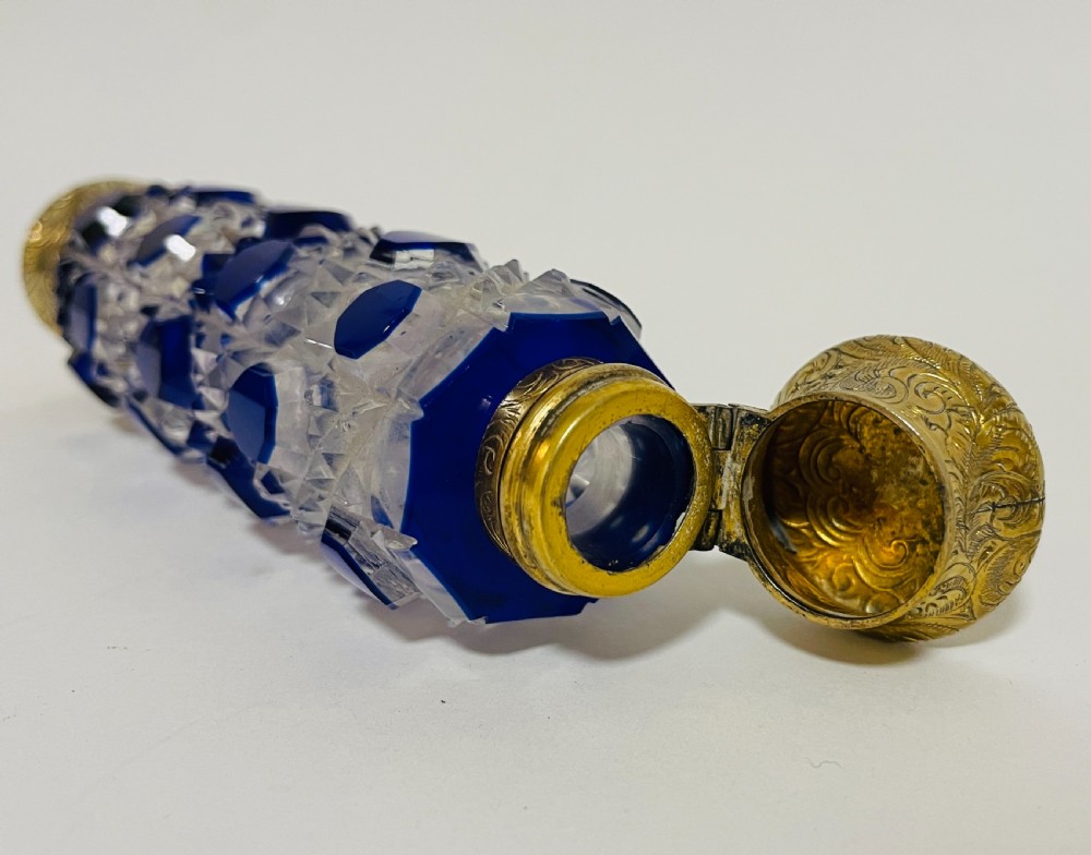 Victorian Double Ended Scent Bottle with Silver Gilt Tops View VIII